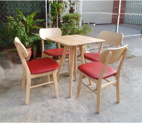 Bộ bàn ghế tuylip