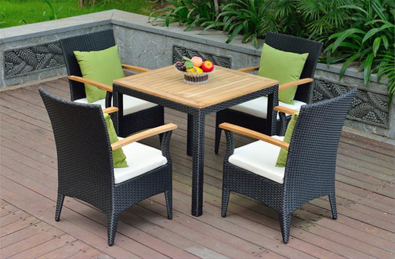 Bàn ghế mây nhựa 03