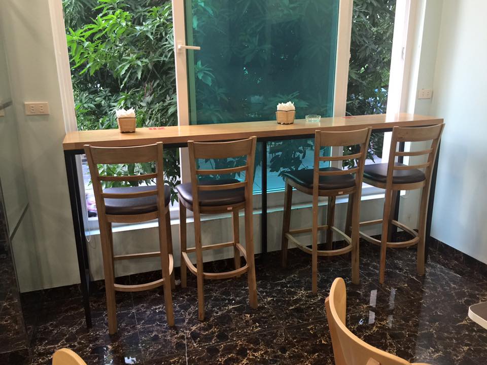 Bộ bàn ghế bar capin