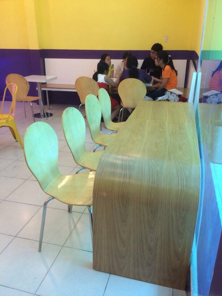 Bộ bàn ghế gỗ uốn