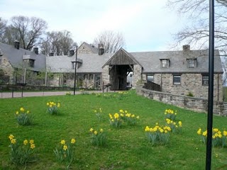 bàn ghế ngoài trời