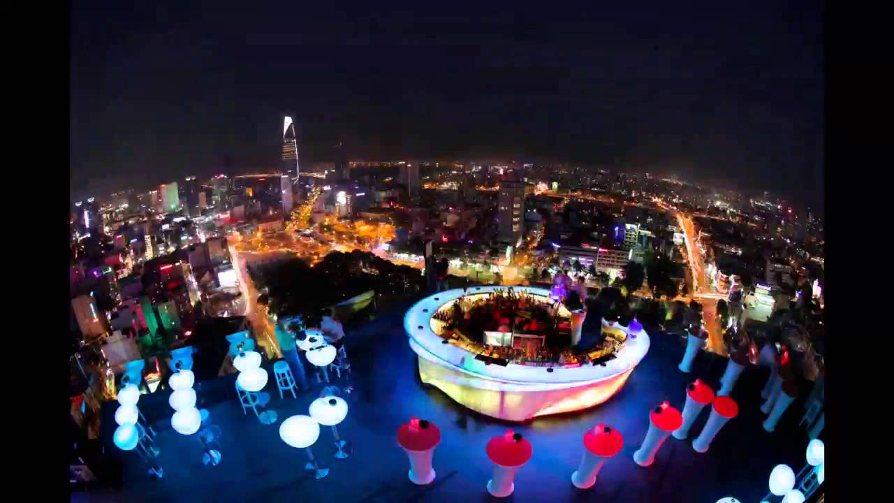 ch&acirc;n b&agrave;n cafe